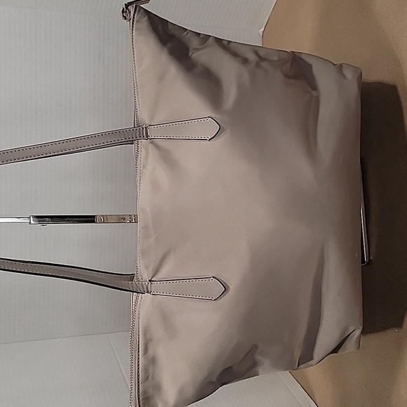Kate Spade S362 Large Nylon Tote. Light Beige / Greige / Taupe. Used Condition. - Picture 5 of 16